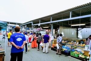 田尻朝市の八百屋